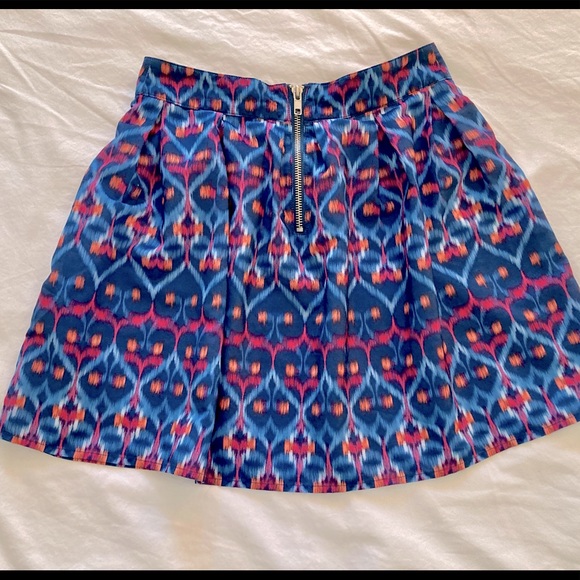 Bethany Mota skirt with zipper detail - Picture 3 of 4